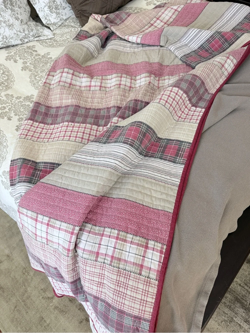 Cozy Cabin Quilt King Size Red Plaid Stripes